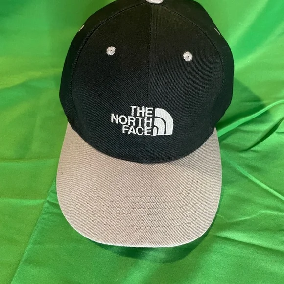 The North Face Hat, Navy & Gray. New without tags. - Picture 7 of 7